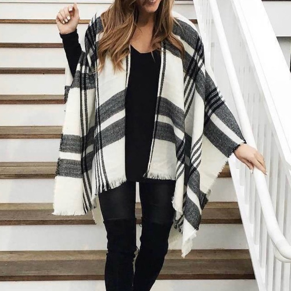 Black & White Plaid Open-Front Shawl with Fringe Trim